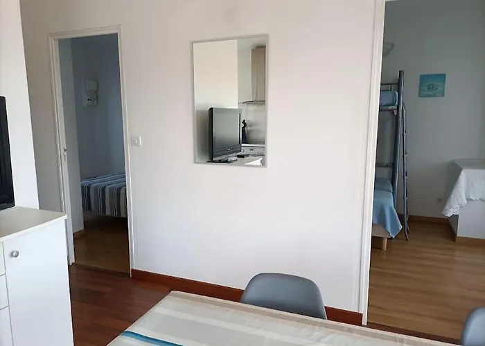La Veille 1 *